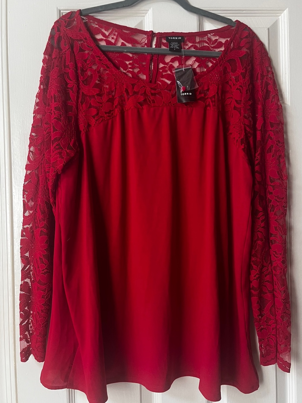 NWT Torrid Red Lace Sleeve Women's Top
